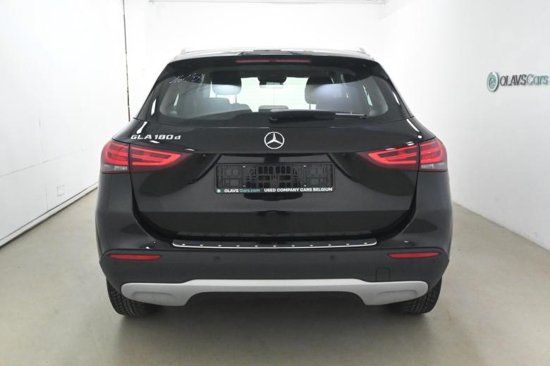 Mercedes GLA 180 d Aut. Pano Widescreen CarPlay Navi 1/2 Leather KeylessStart Camera Klima PDC #6