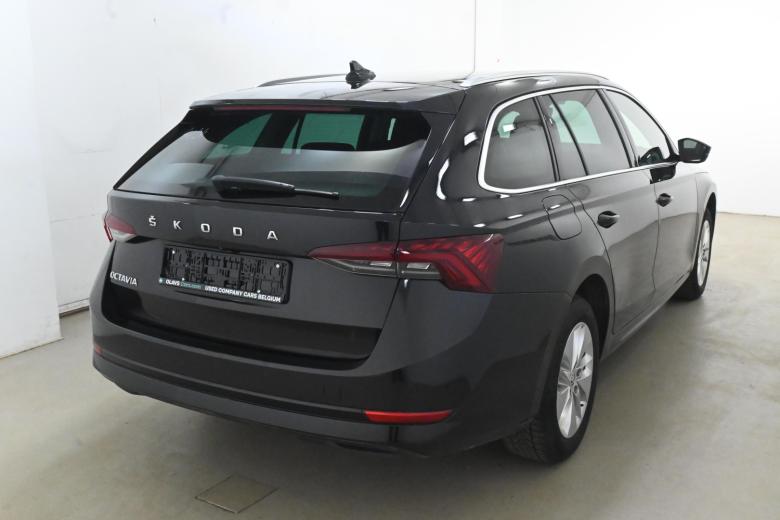Skoda Octavia 2.0 TDI Clever LED CarPlay Navi Camera Klima PDC ... #6