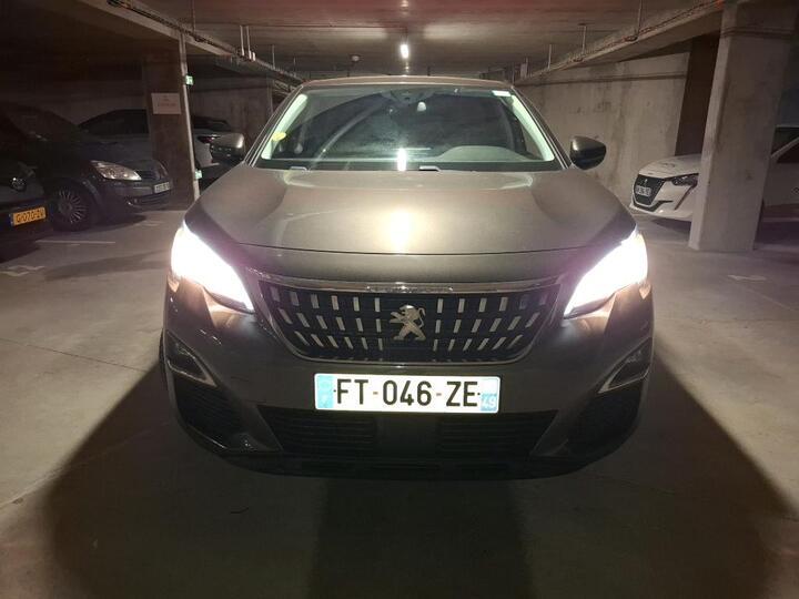 Peugeot 3008 1.5 BlueHDi Aut. I-Cocpit CarPlay Navi Klima PDC ... #2