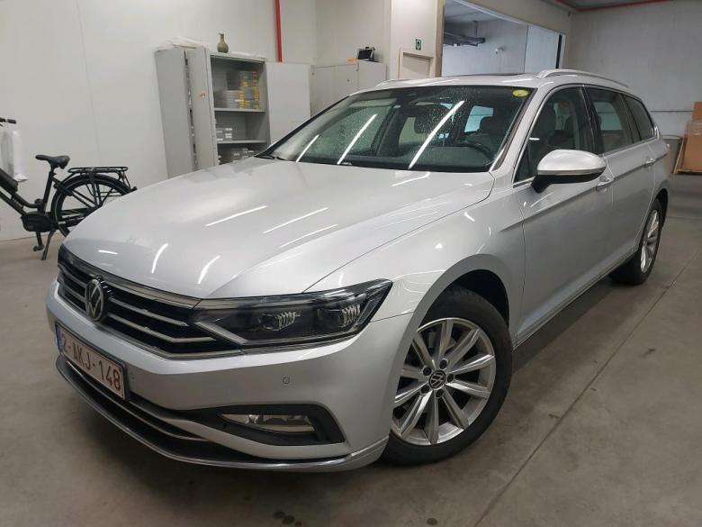 Volkswagen Passat 2.0 TDI Elegance Pano Aut. Full-LED Navi Sport-Leather Ambient Klima PDC ... #1